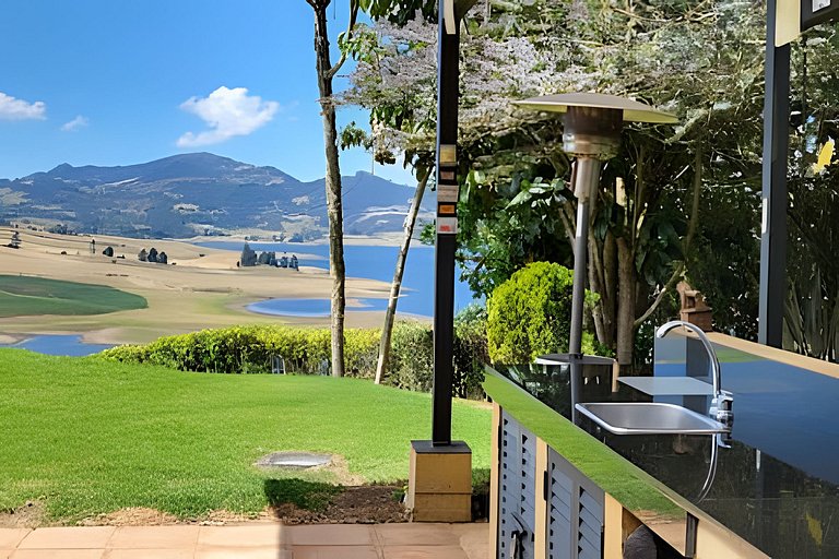 Mágica Casa Finca represa del Sisga wi-fi, tv, BBQ