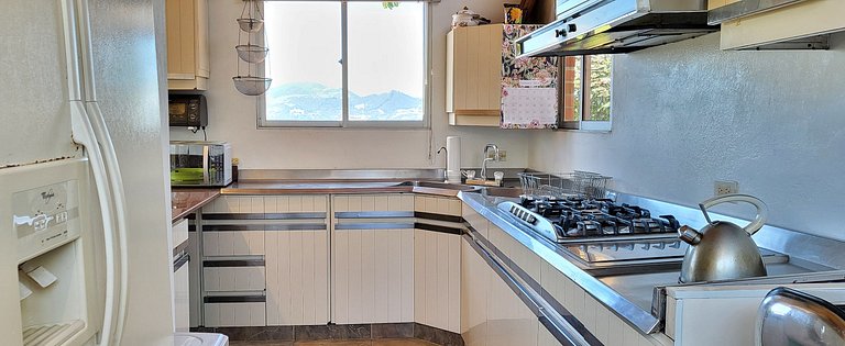 Mágica Casa Finca represa del Sisga wi-fi, tv, BBQ