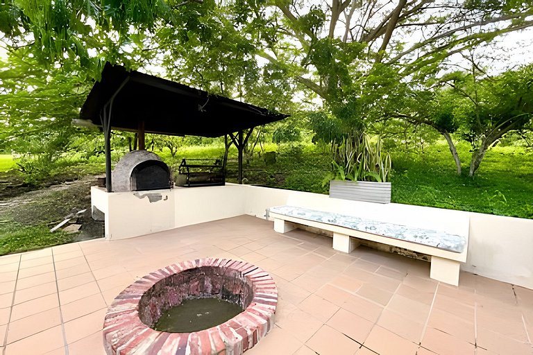 Anapoima Casa Finca Pool, Jacuzzi, Golf and Tennis