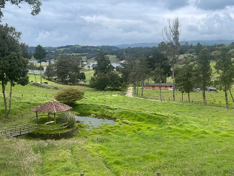Lujosa Cabaña Represa del Sisga TV Wifi Cocina BBQ