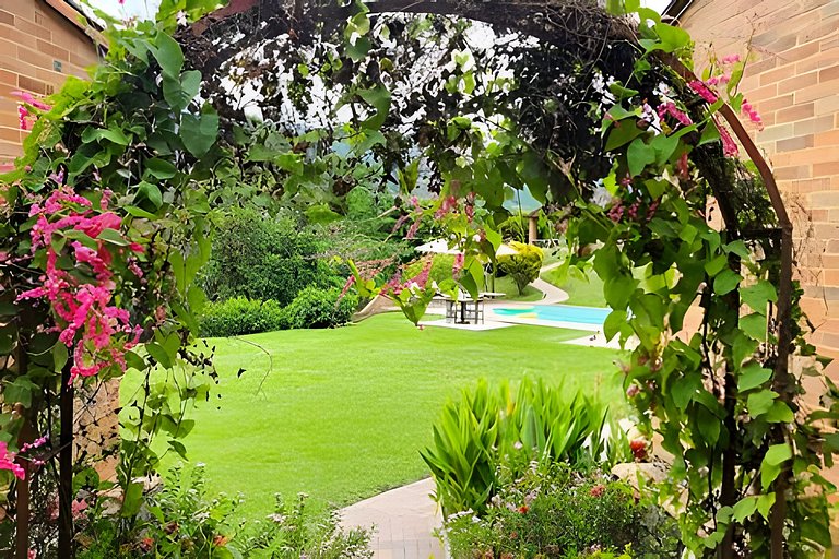 Reserva tu casa rodeada de naturaleza en Villeta