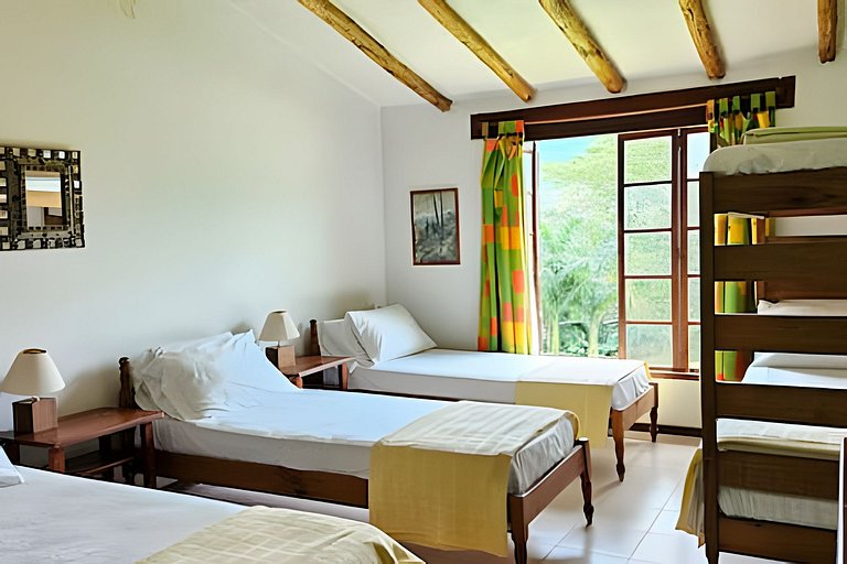 Reserve your house surrounded by nature in Villeta